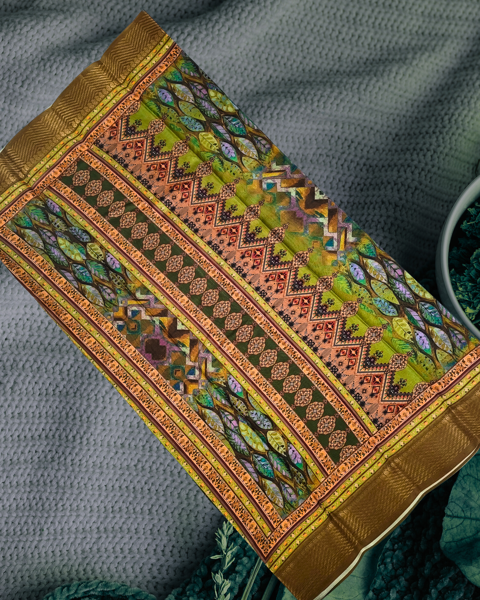 Digital Print Saree with Golden Jari Border ? Peach Multicolour Design - Image 2